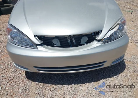 2003 Toyota Camry Le z USA, uszkodzony, nr VIN 4T1BE32K63U727047